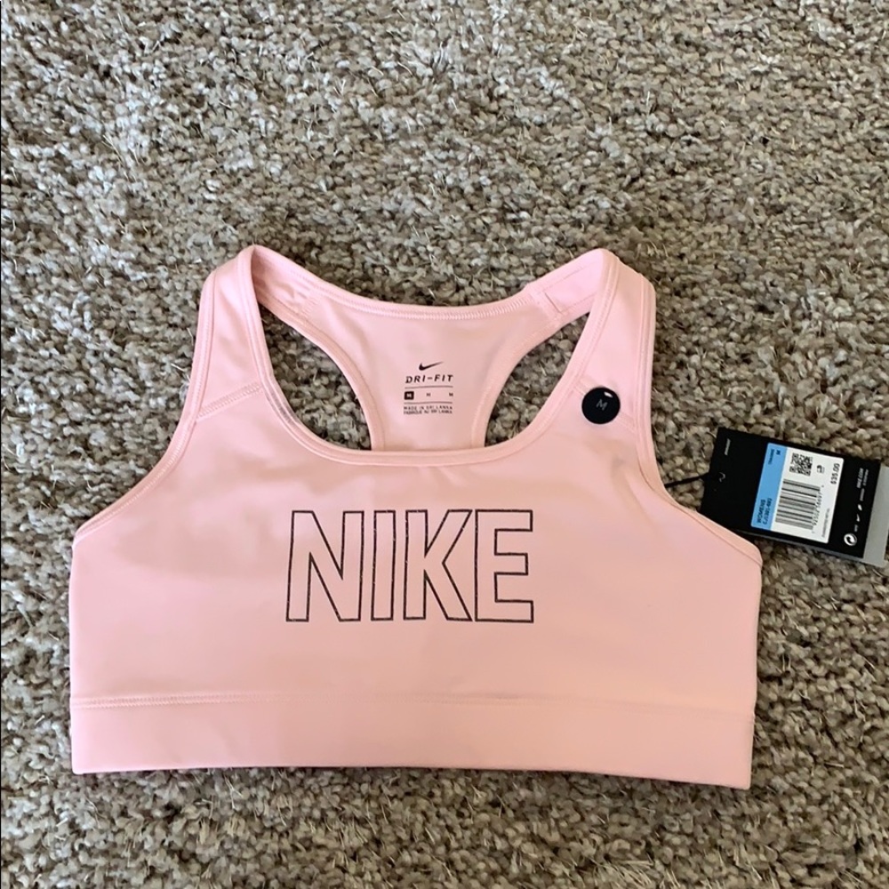NWT Nike sports bra